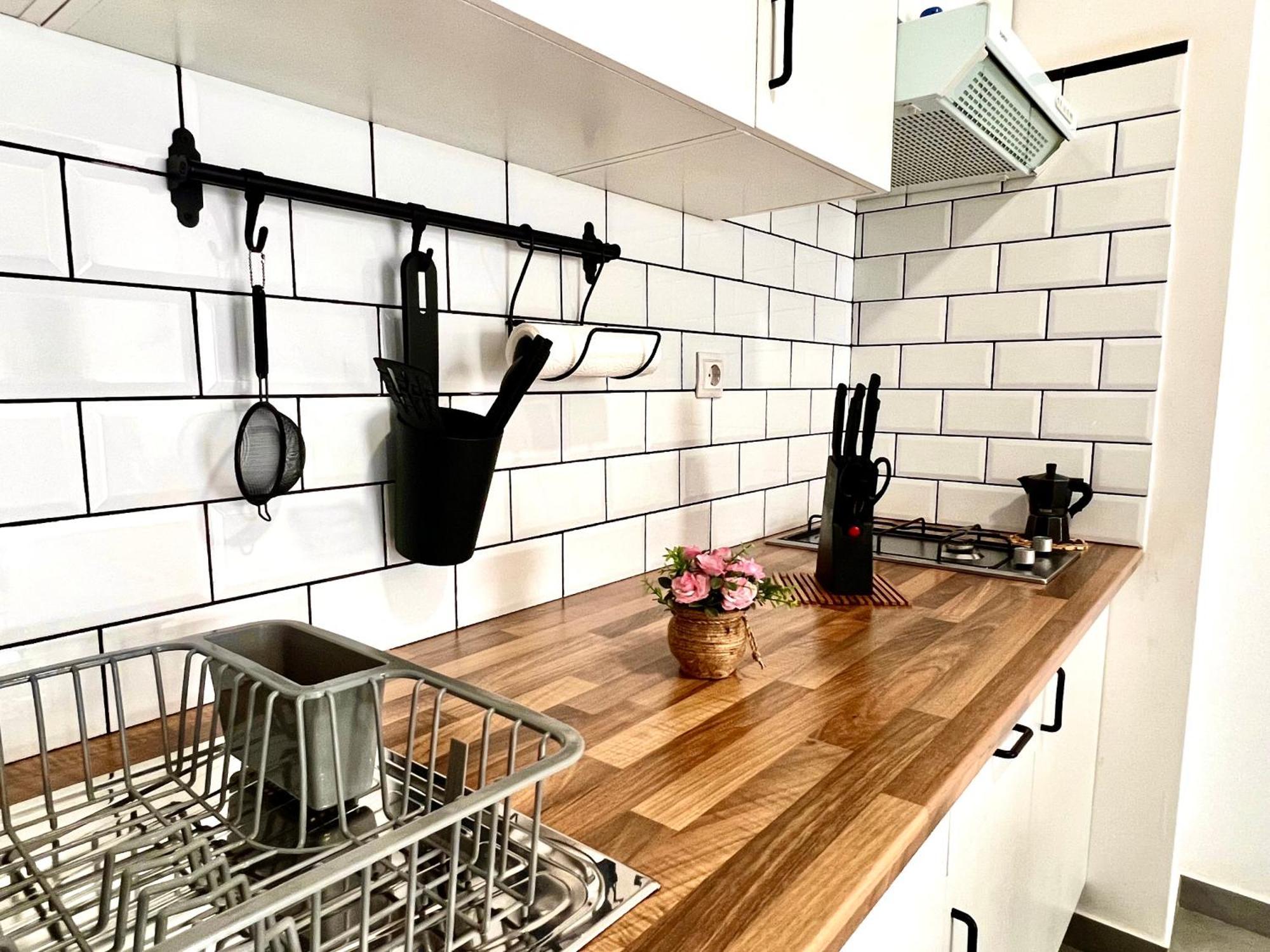 Animos! Apartments - 10 Modern Apartments Near The City & Beach, Perfect For Nomads, Travellers, Families, Watersports! Santa Maria Bagian luar foto